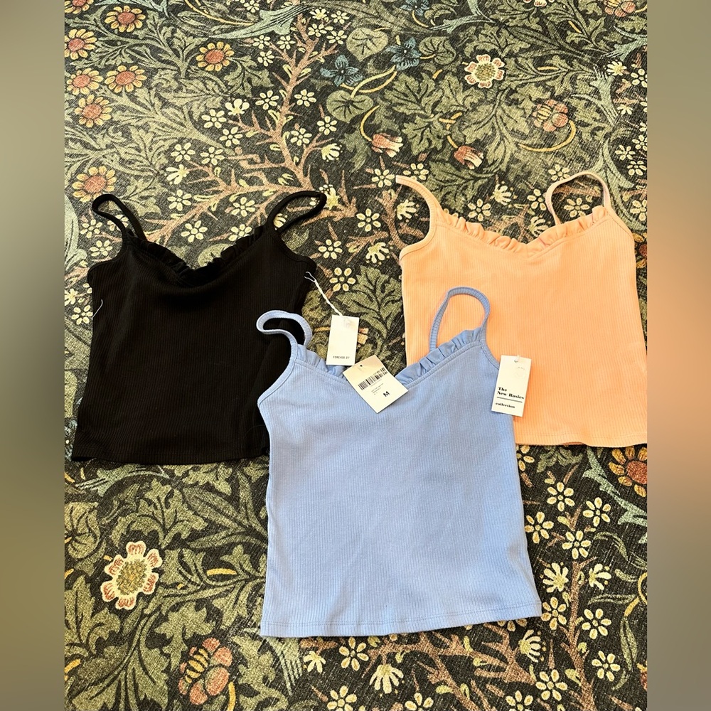Forever 21 Cropped Spaghetti Strap Ruffled Tank Bundle Of 3 Medium